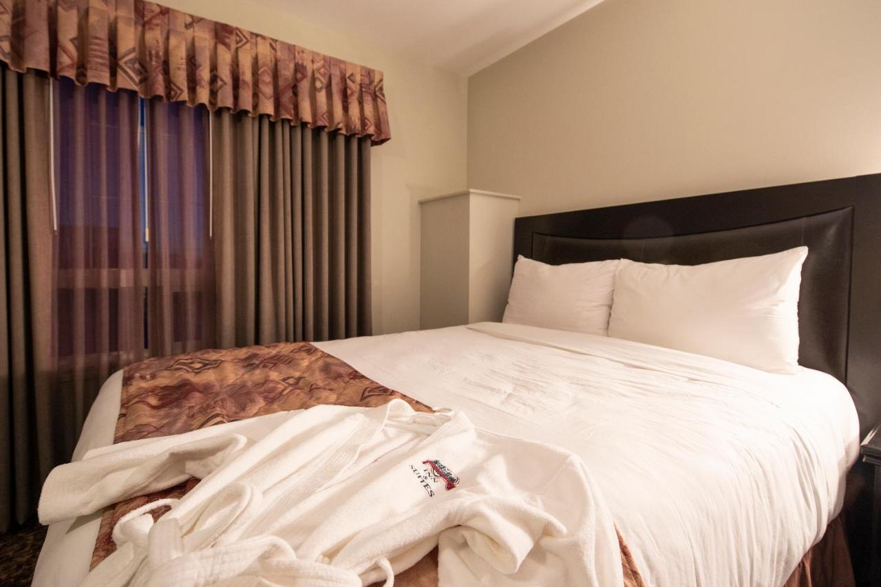 Dunvegan Inn & Suites Fairview 外观 照片