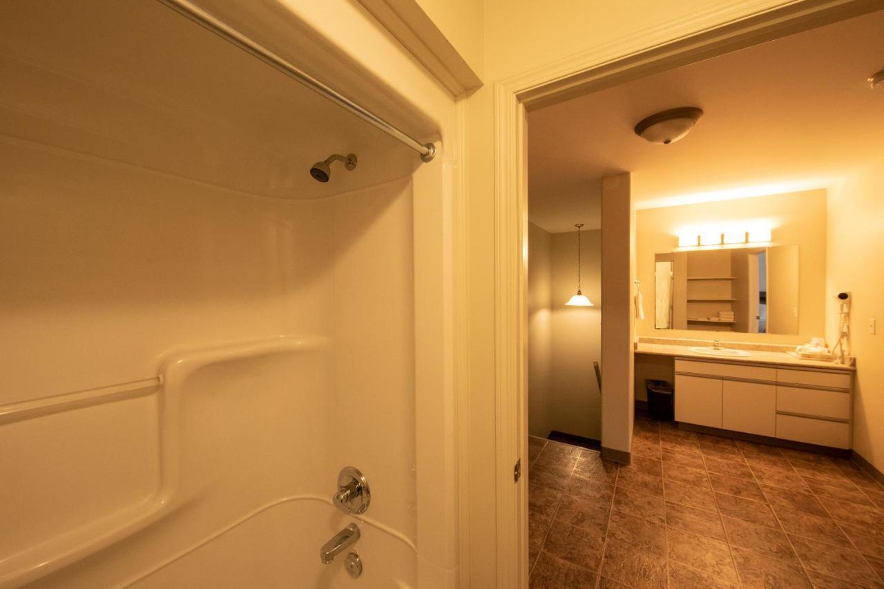 Dunvegan Inn & Suites Fairview 外观 照片